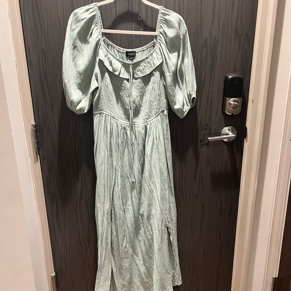 GiGiO Midi Dress